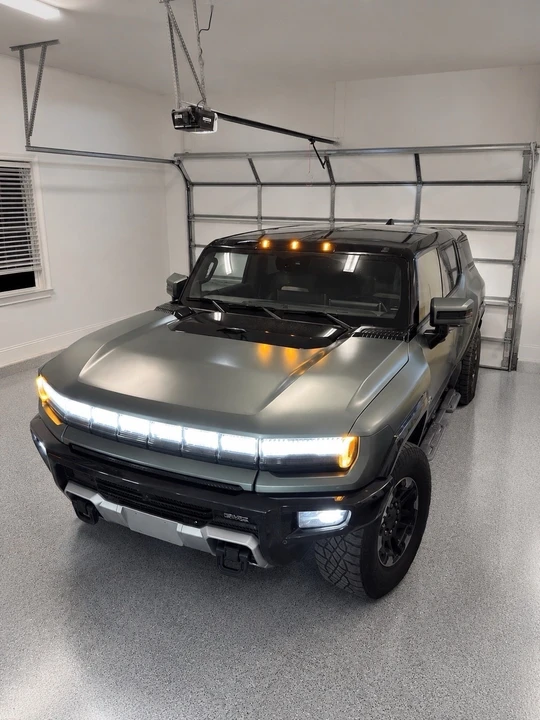 2024 GMC Hummer EV - Image 4 of 31