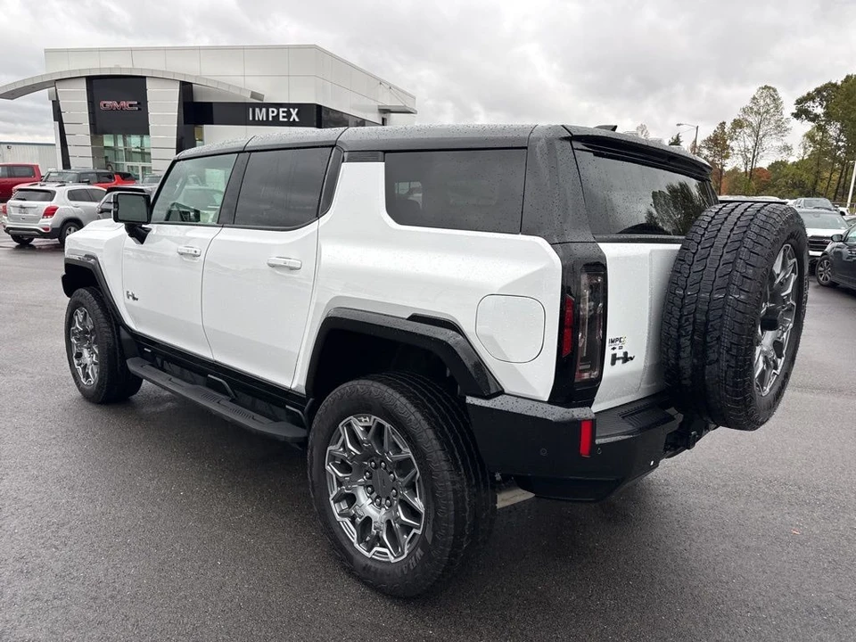 2024 GMC Hummer EV - Image 3 of 12