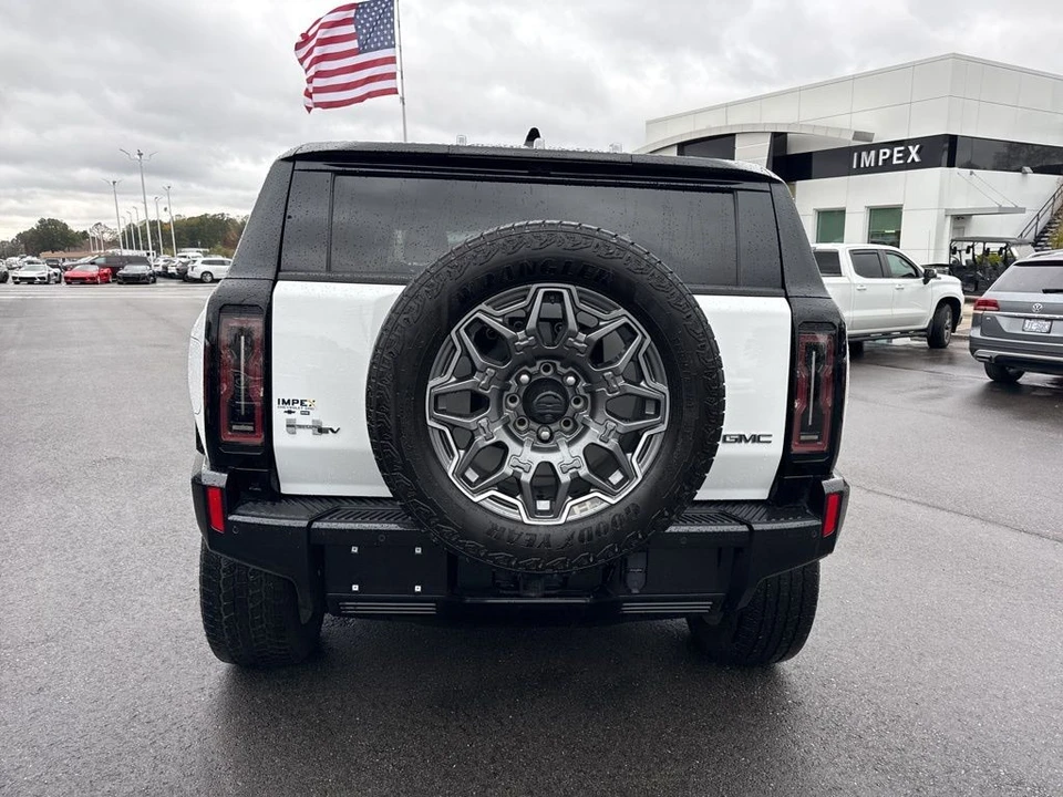 2024 GMC Hummer EV - Image 4 of 12