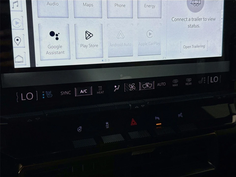 2024 GMC Hummer EV - Image 15 of 20