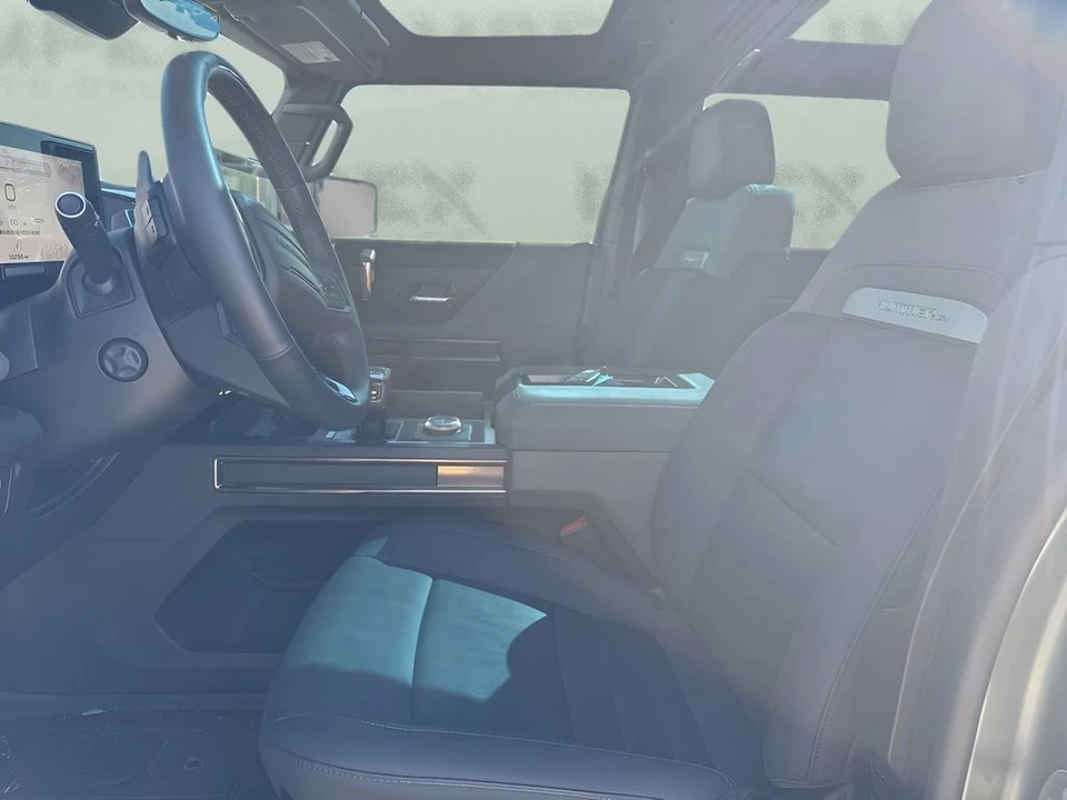 2024 GMC Hummer EV - Image 7 of 10