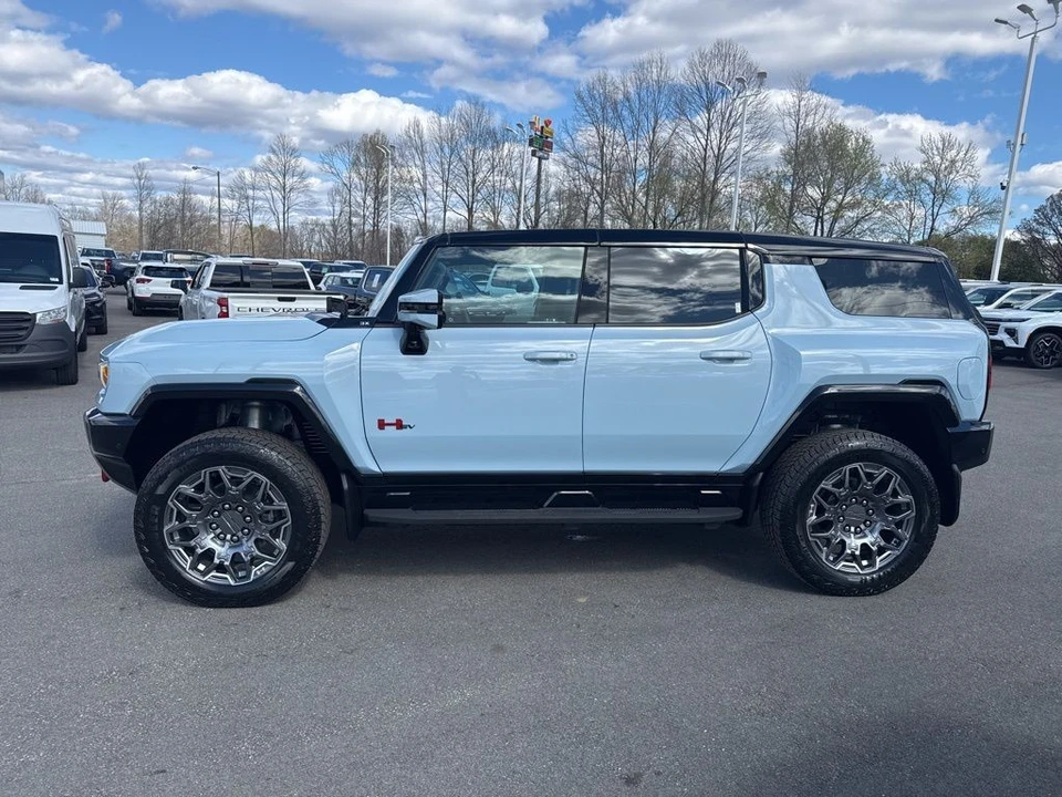2024 GMC Hummer EV - Image 2 of 21