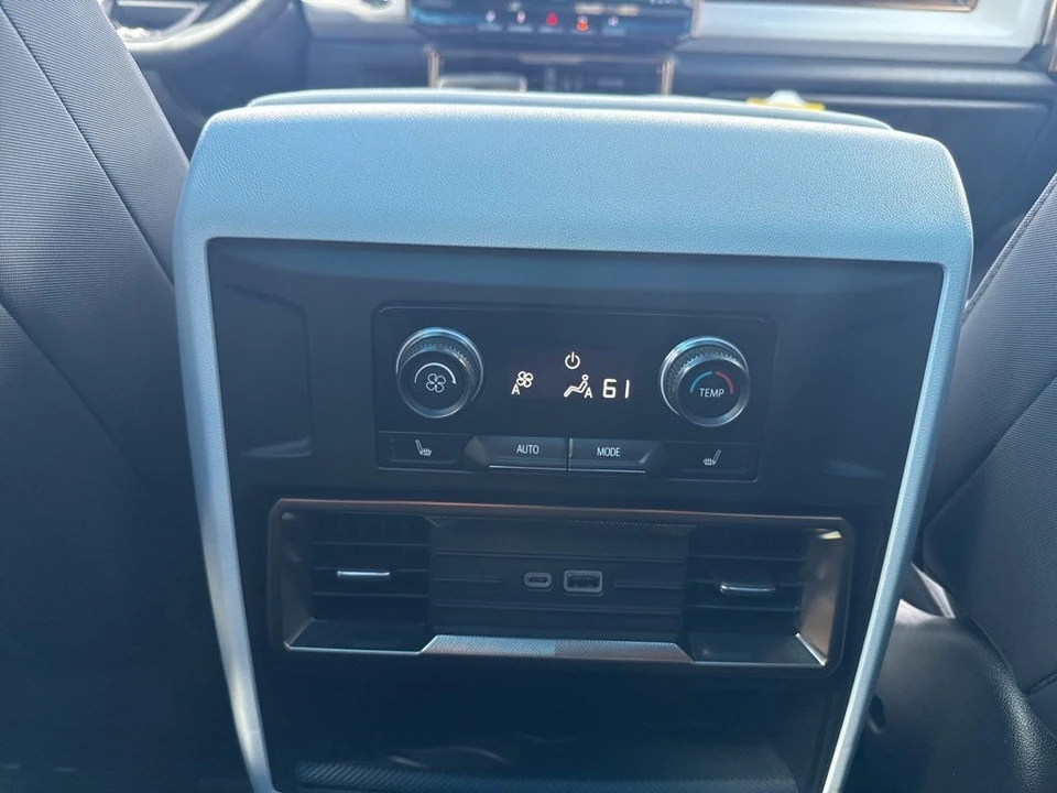 2024 GMC Hummer EV - Image 15 of 21