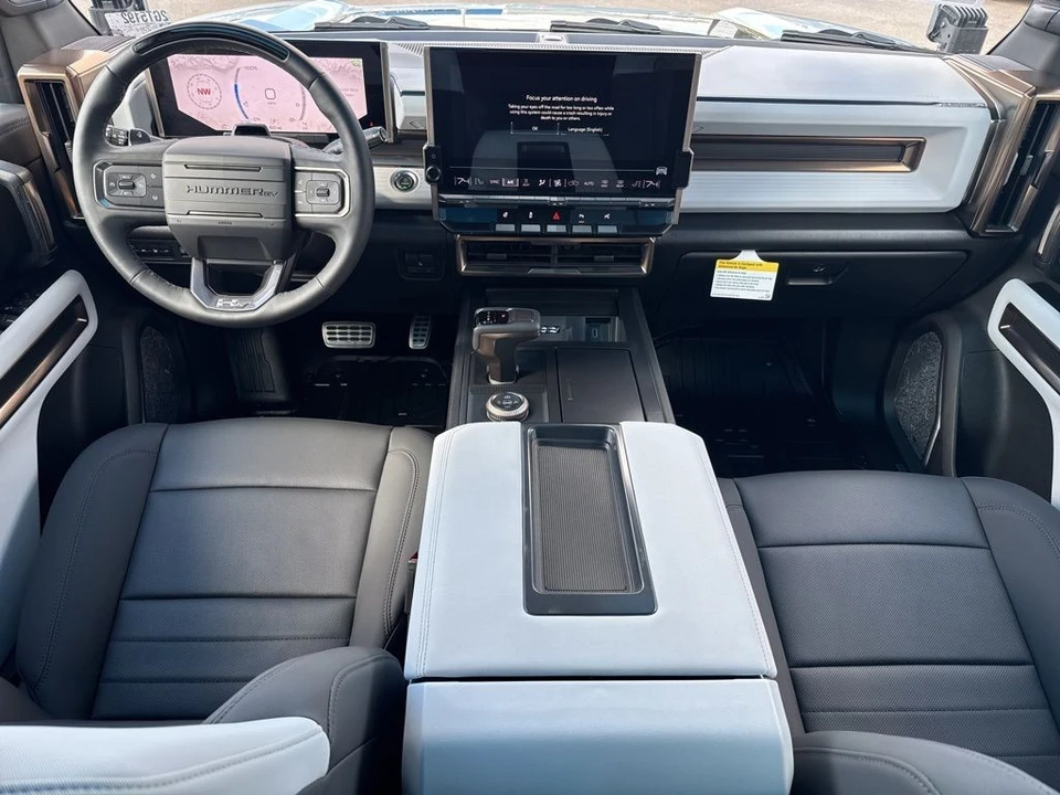 2024 GMC Hummer EV - Image 16 of 21