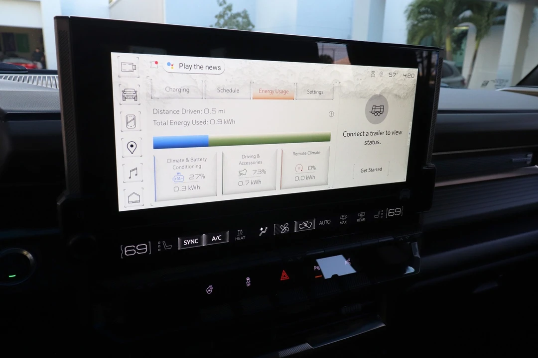 2024 GMC Hummer EV - Image 14 of 31