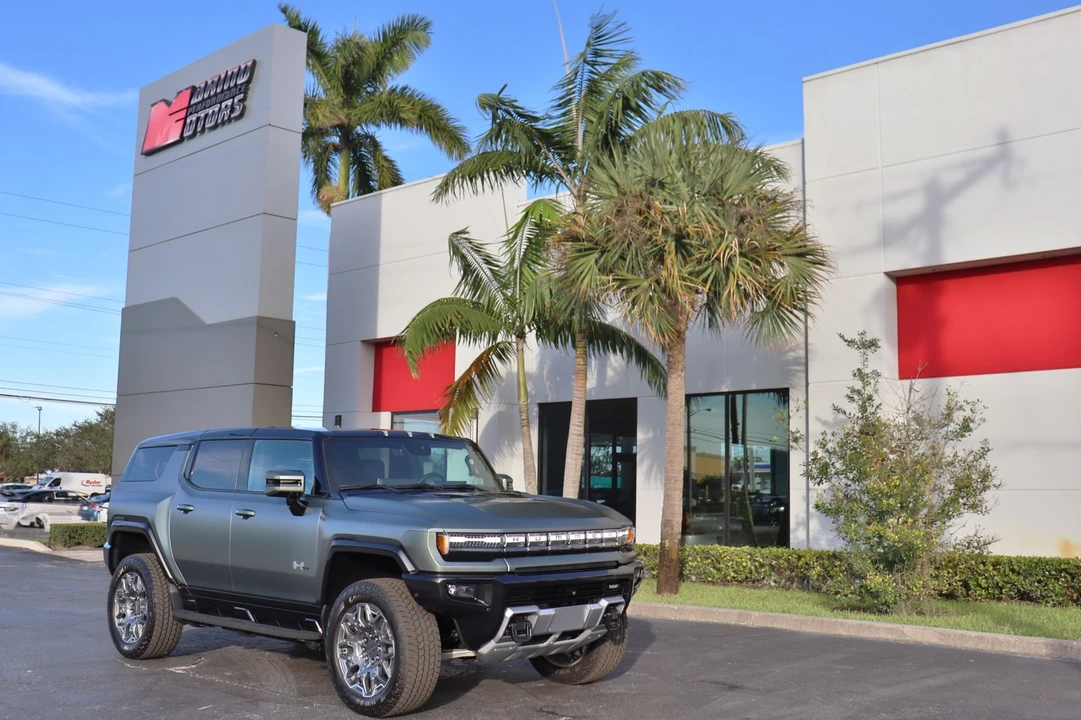 2024 GMC Hummer EV - Image 2 of 31