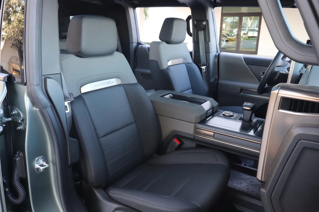 2024 GMC Hummer EV - Image 31 of 31