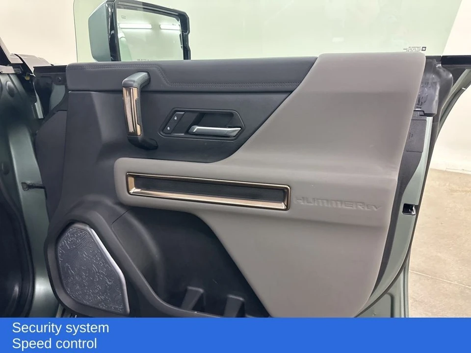 2024 GMC Hummer EV - Image 19 of 21