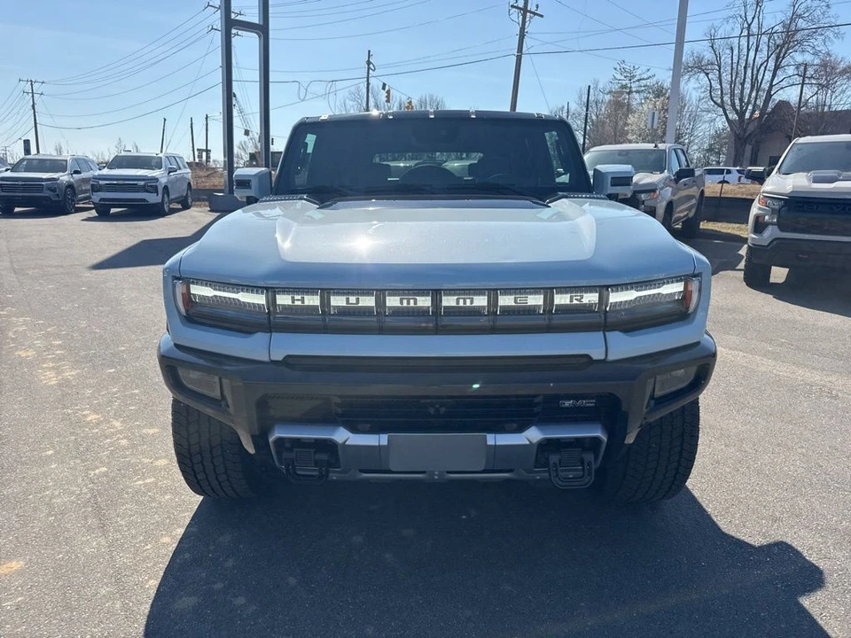 2024 GMC Hummer EV - Image 8 of 21