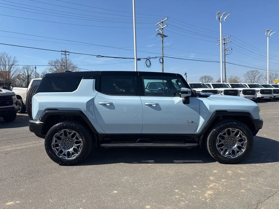 2024 GMC Hummer EV - Image 6 of 21