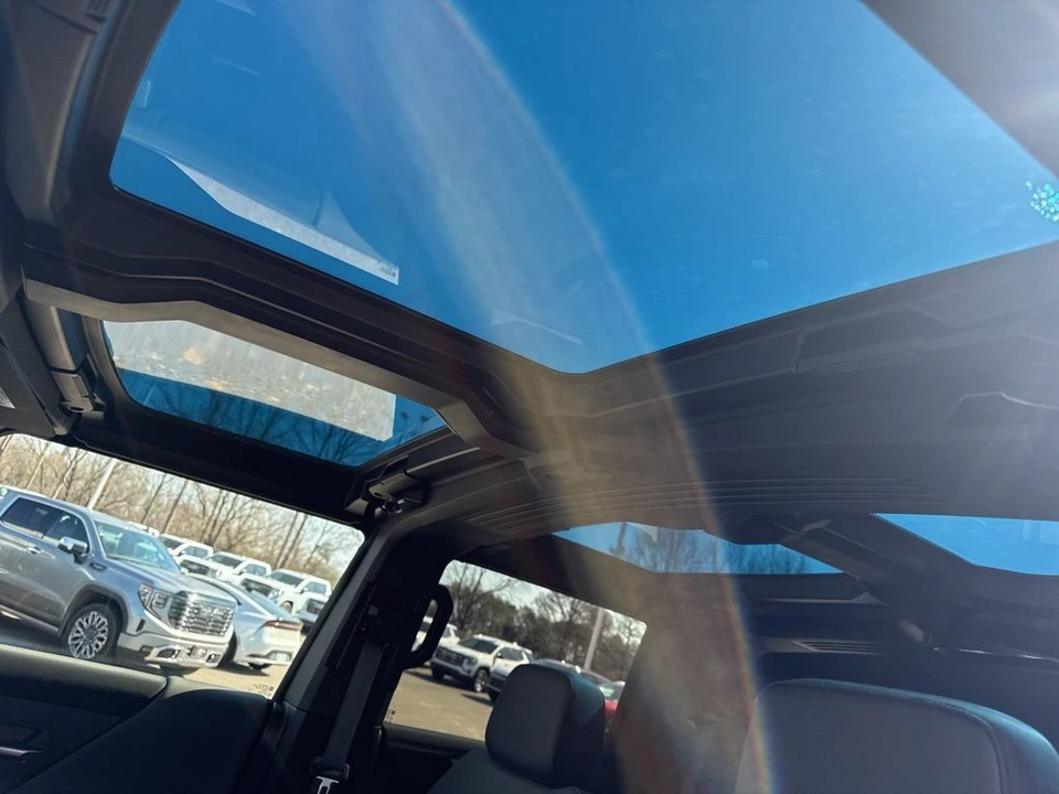 2024 GMC Hummer EV - Image 12 of 12