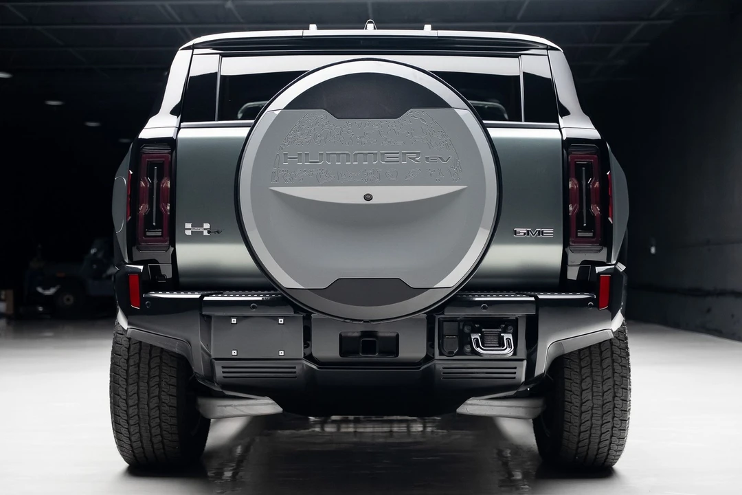 2024 GMC Hummer EV - Image 31 of 31