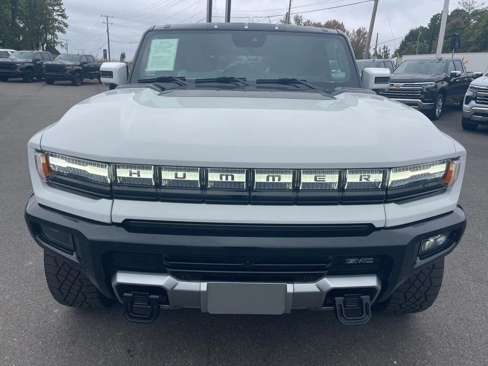 2024 GMC Hummer EV - Image 8 of 21