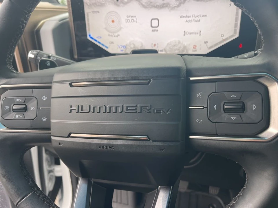 2024 GMC Hummer EV - Image 18 of 21