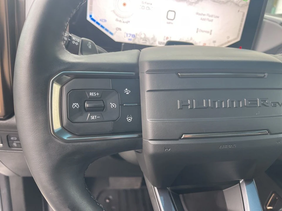 2024 GMC Hummer EV - Image 17 of 21