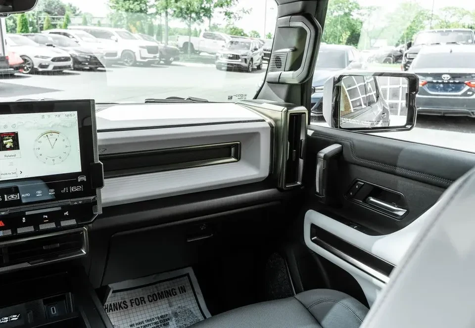 2024 GMC Hummer EV - Image 12 of 20