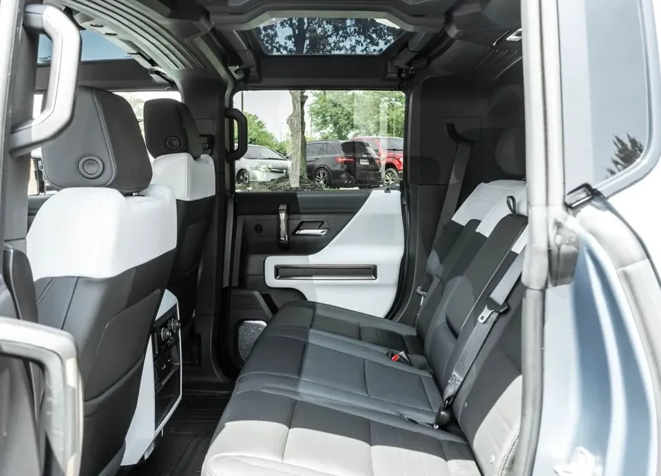 2024 GMC Hummer EV - Image 14 of 20