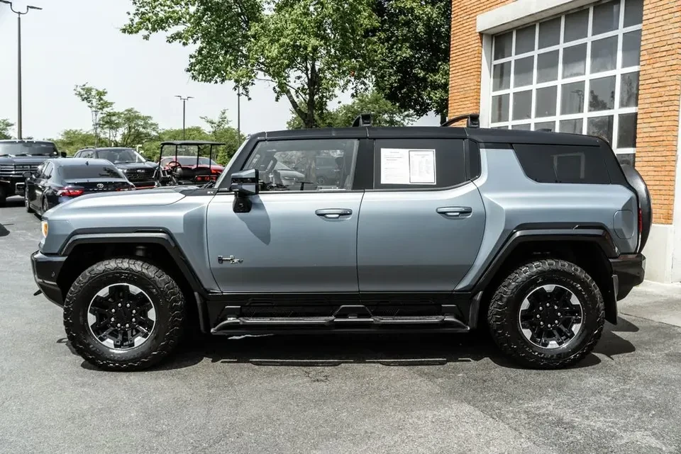 2024 GMC Hummer EV - Image 20 of 20