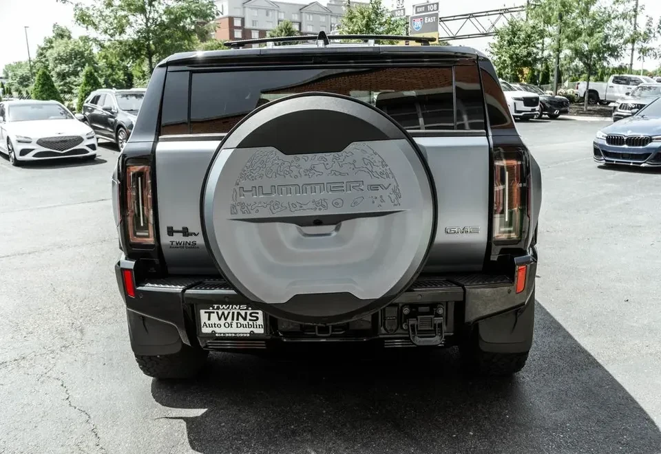 2024 GMC Hummer EV - Image 18 of 20