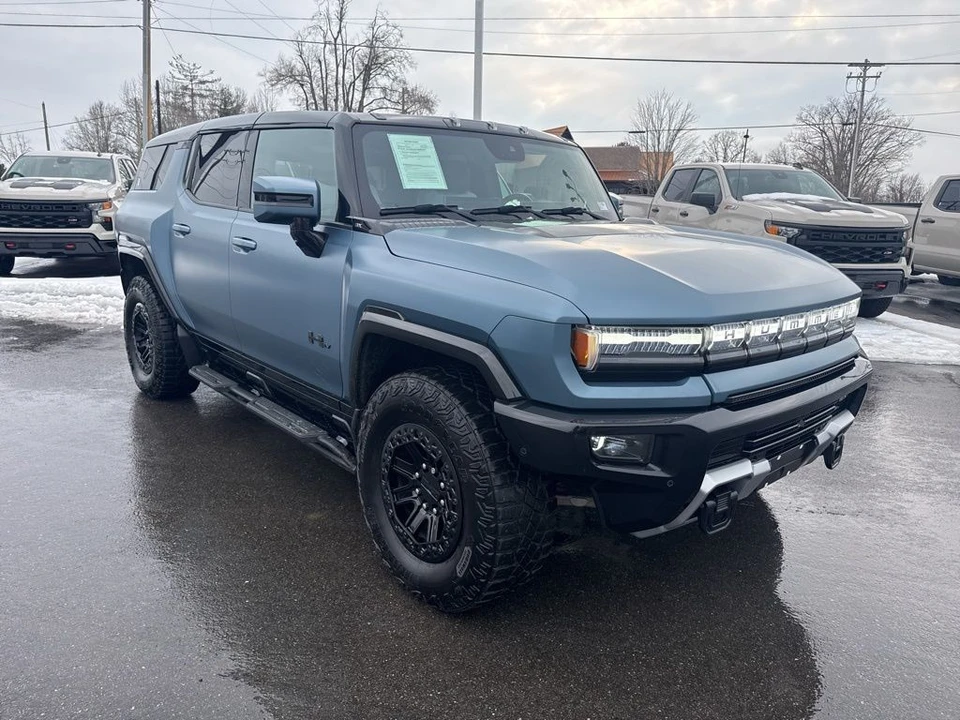 2024 GMC Hummer EV - Image 7 of 12