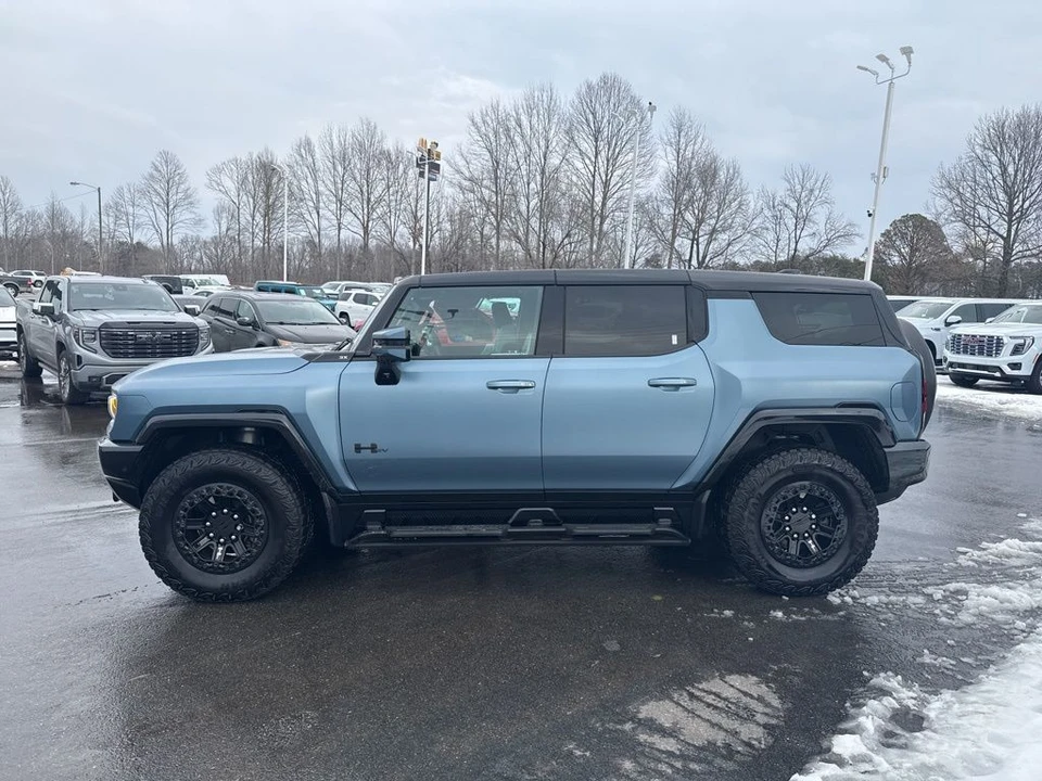 2024 GMC Hummer EV - Image 2 of 21