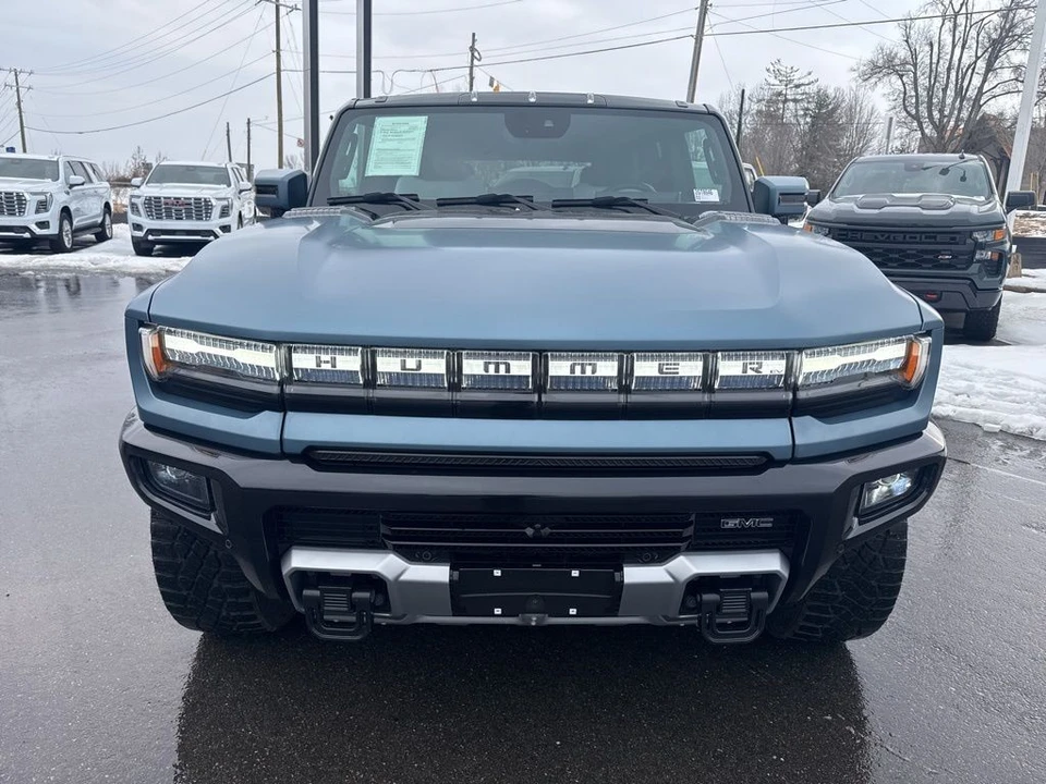 2024 GMC Hummer EV - Image 8 of 21