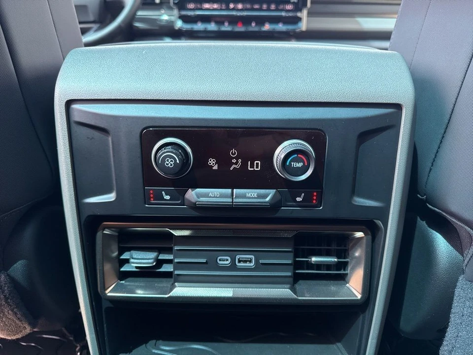 2024 GMC Hummer EV - Image 13 of 21
