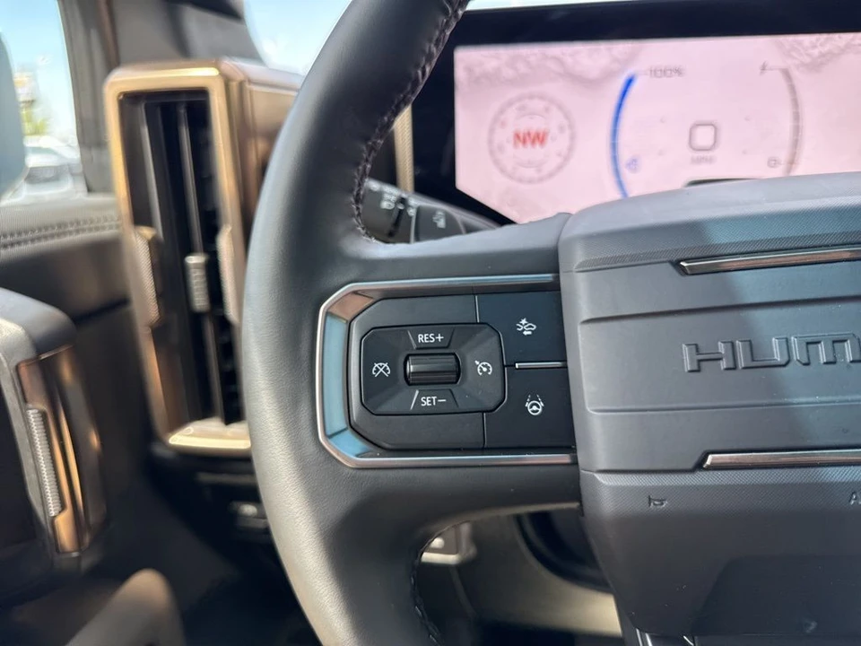 2024 GMC Hummer EV - Image 16 of 21