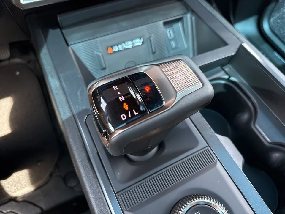 2024 GMC Hummer EV - Image 20 of 21