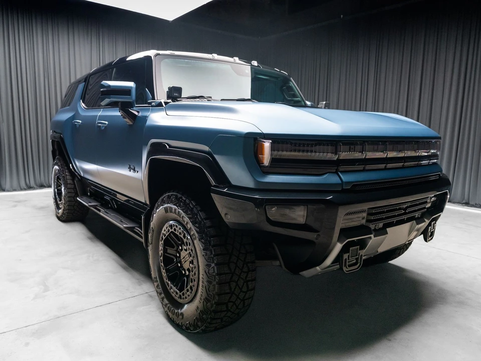 2024 GMC Hummer EV - Image 17 of 21