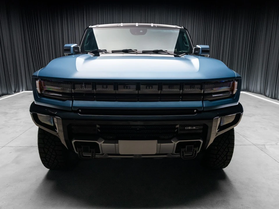 2024 GMC Hummer EV - Image 9 of 21