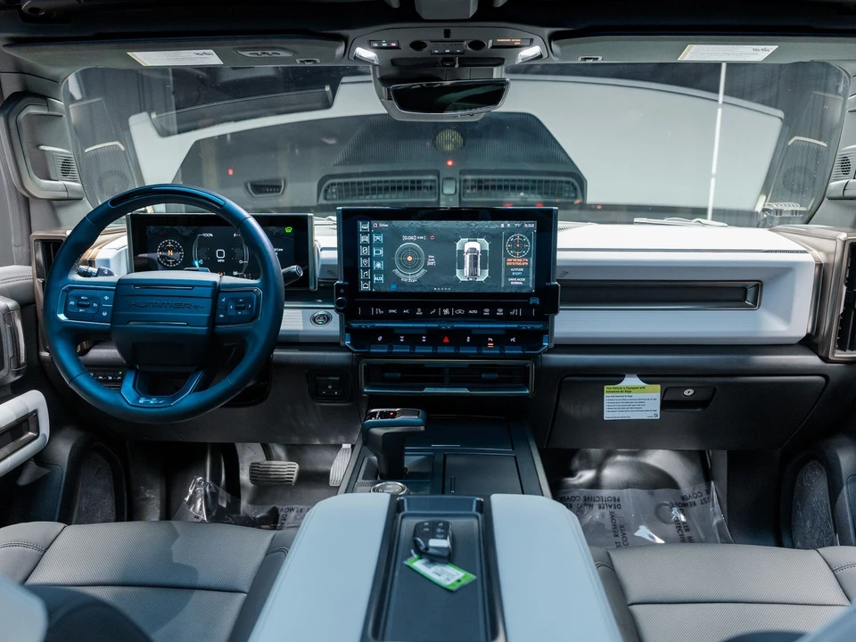 2024 GMC Hummer EV - Image 6 of 21