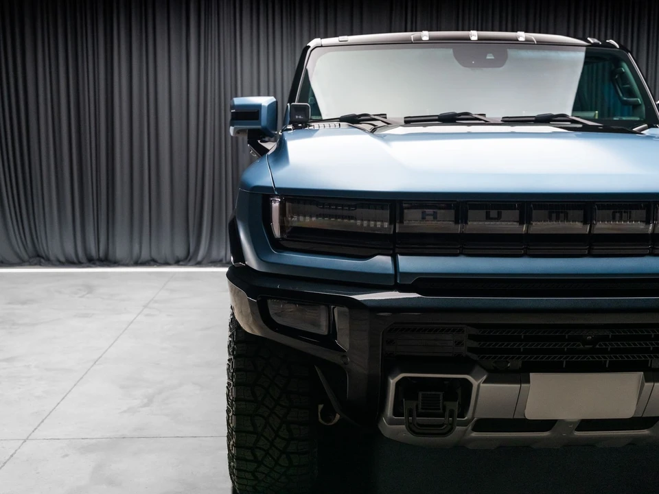 2024 GMC Hummer EV - Image 18 of 21