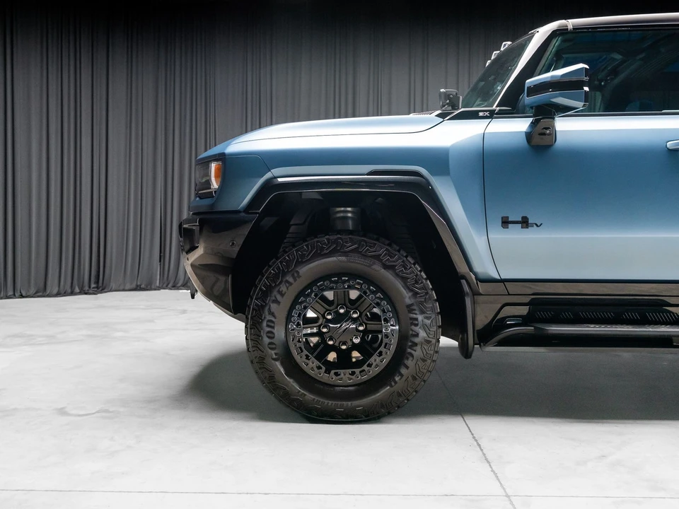 2024 GMC Hummer EV - Image 3 of 21