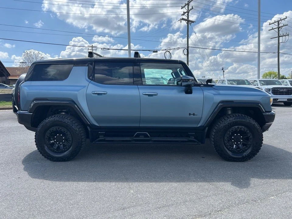 2024 GMC Hummer EV - Image 6 of 21