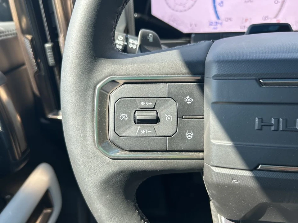 2024 GMC Hummer EV - Image 16 of 21