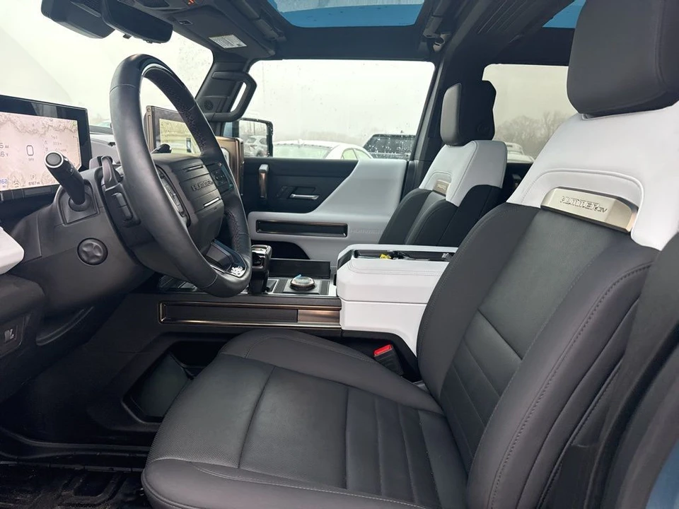 2024 GMC Hummer EV - Image 5 of 6