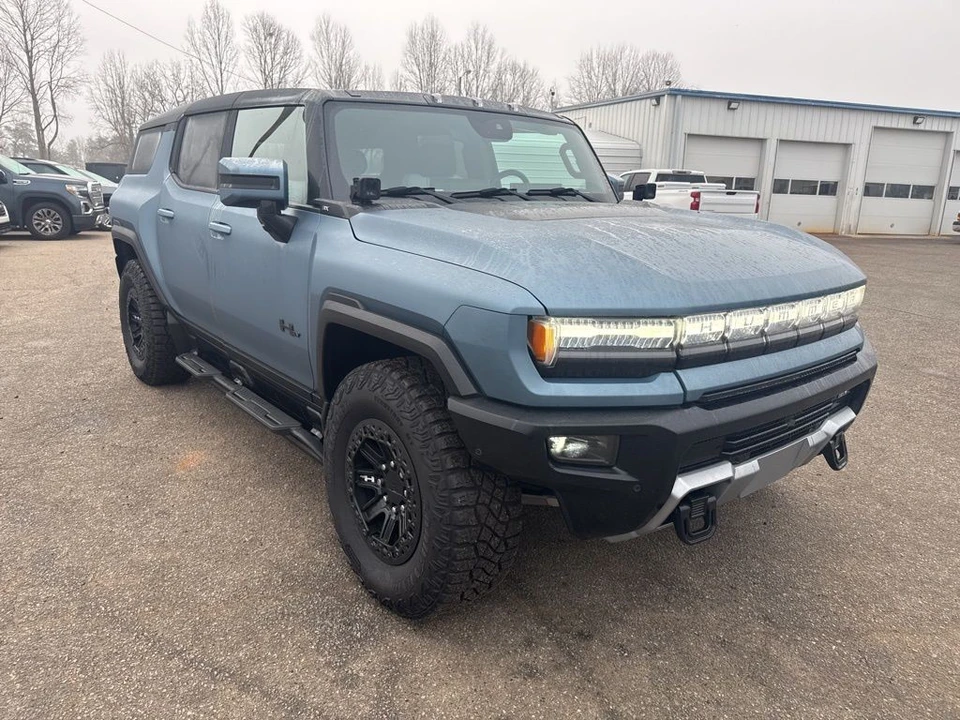 2024 GMC Hummer EV - Image 4 of 6