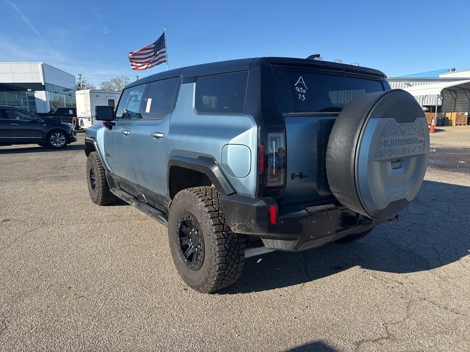 2024 GMC Hummer EV - Image 2 of 7