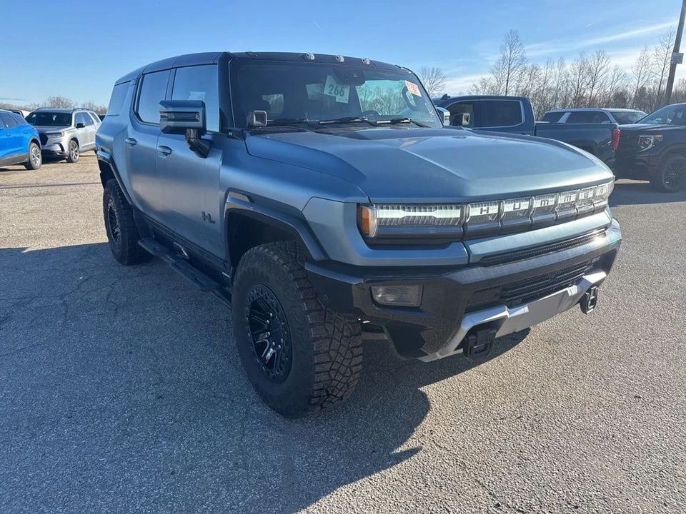 2024 GMC Hummer EV - Image 4 of 7