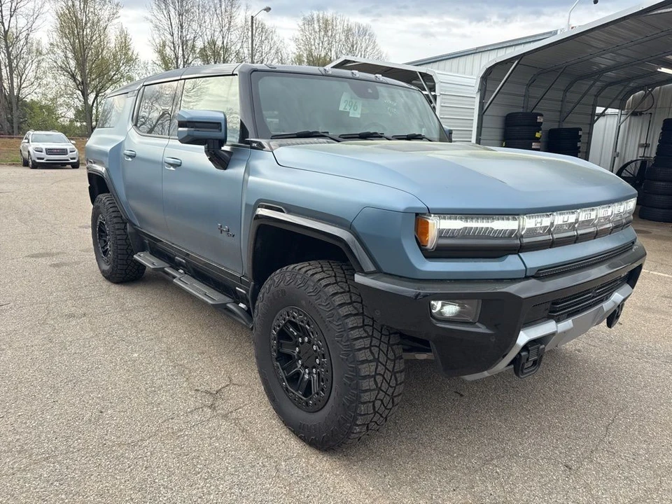 2024 GMC Hummer EV - Image 4 of 7