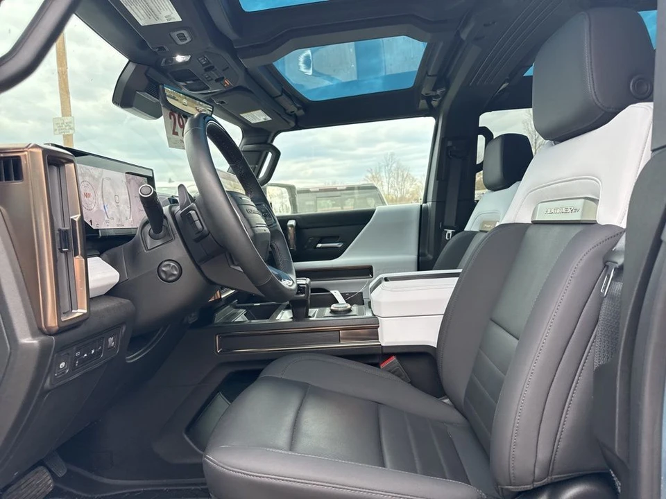 2024 GMC Hummer EV - Image 5 of 7