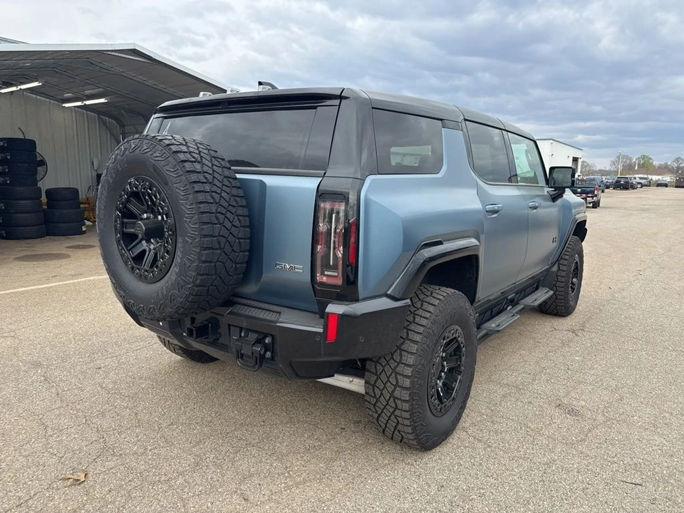 2024 GMC Hummer EV - Image 3 of 7