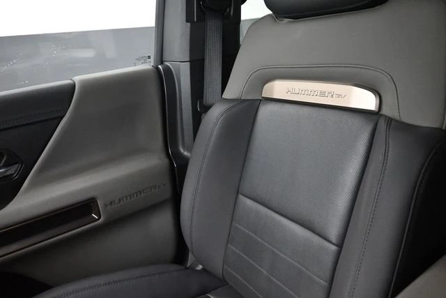 2024 GMC Hummer EV - Image 10 of 20