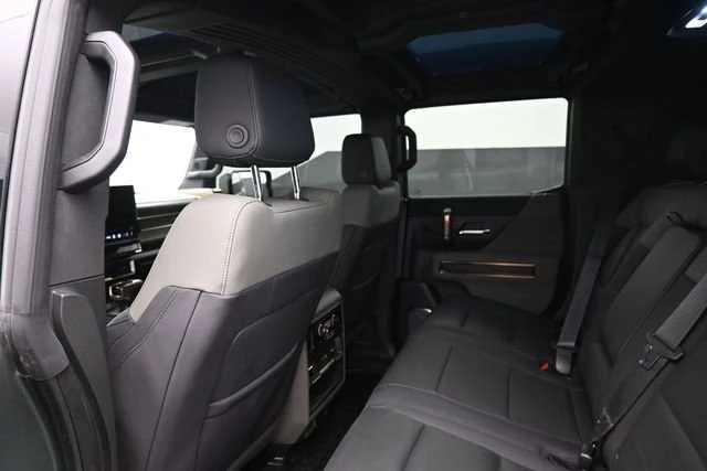 2024 GMC Hummer EV - Image 20 of 20
