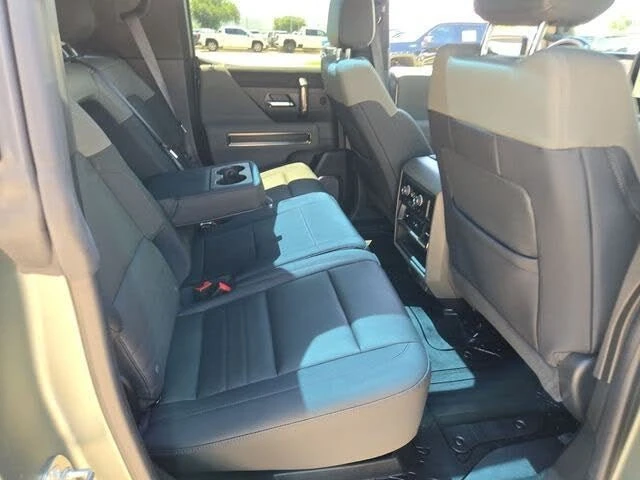 2024 GMC Hummer EV - Image 17 of 20
