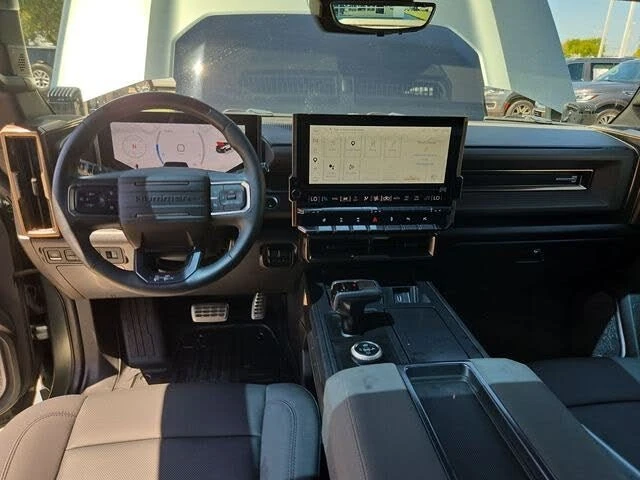 2024 GMC Hummer EV - Image 13 of 20