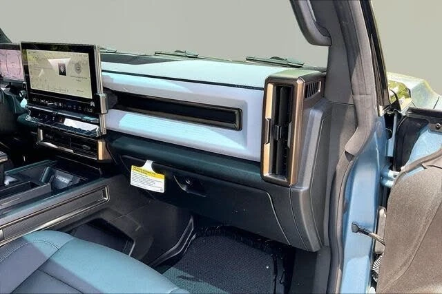 2024 GMC Hummer EV - Image 18 of 20