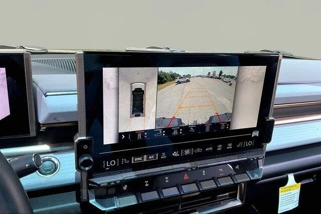 2024 GMC Hummer EV - Image 11 of 20