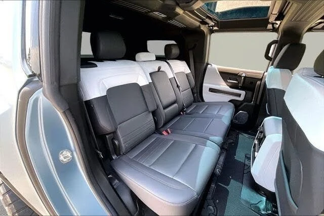 2024 GMC Hummer EV - Image 17 of 20